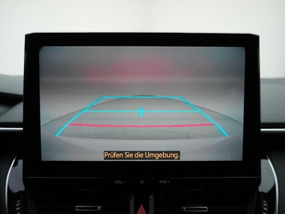 Vehicle image 17 Vehicle image 17