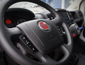 https://vehicle.imgix.net/4015700/b39af8bd-038c-41f9-919c-70834ef1e576.JPG
