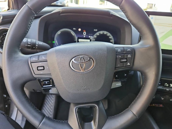 Vehicle image 15 Vehicle image 15