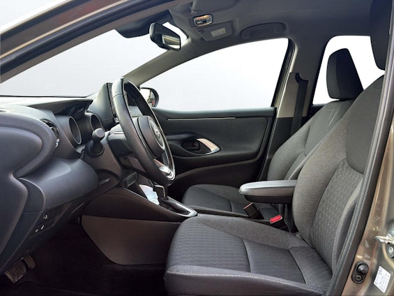 Vehicle image 3 Vehicle image 3