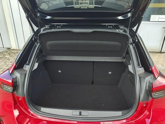 Vehicle image 9 Vehicle image 9