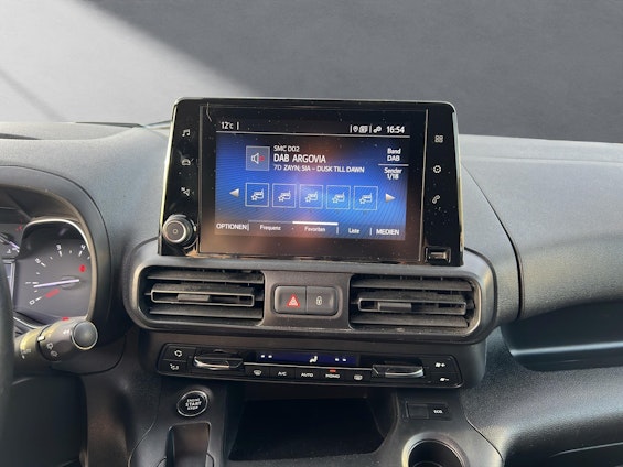 Vehicle image 5 Vehicle image 5