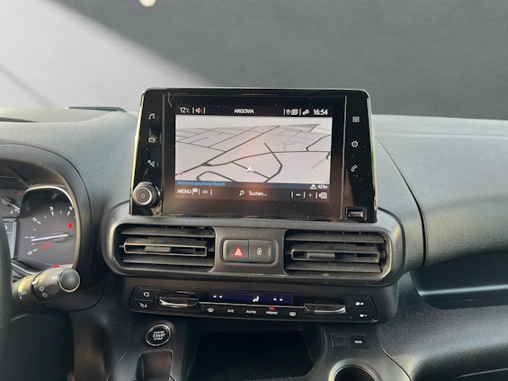 Vehicle image 6 Vehicle image 6