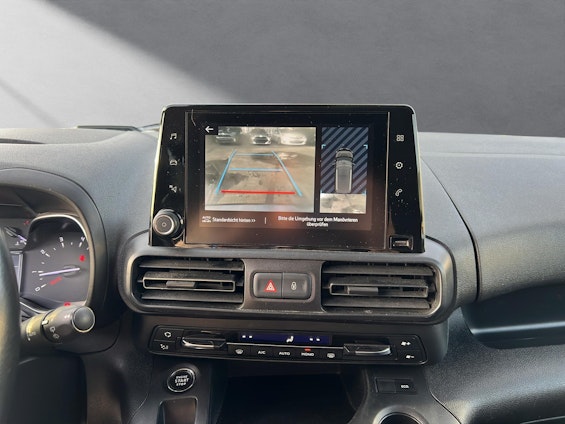 Vehicle image 7 Vehicle image 7