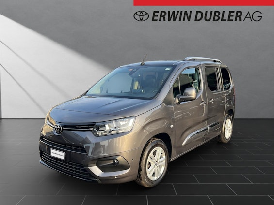 First vehicle image First vehicle image