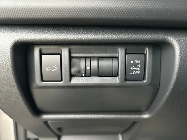 Subaru Forester Station 2.0i e-Boxer Swiss Plus