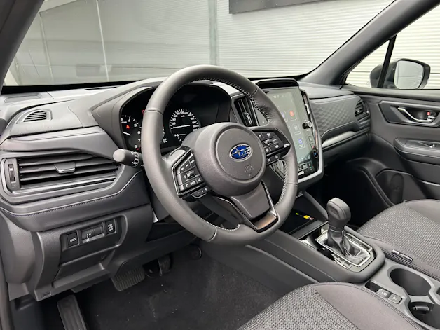 Subaru Forester Station 2.0i e-Boxer Swiss Plus