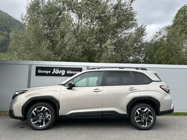 Subaru Forester Station 2.0i e-Boxer Swiss Plus
