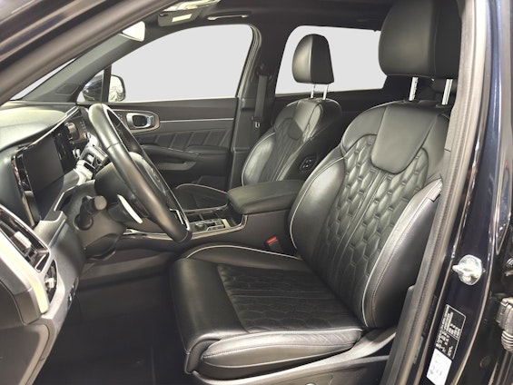 Vehicle image 8 Vehicle image 8