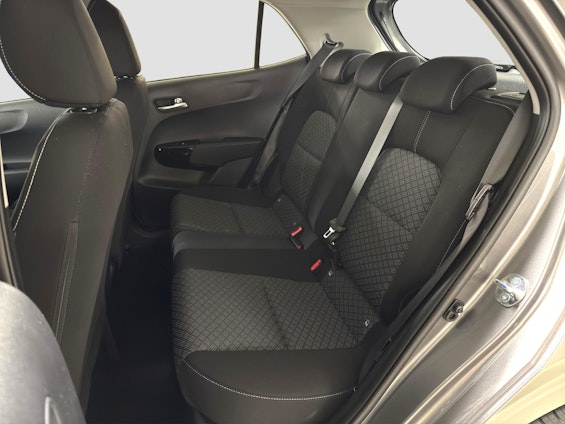 Vehicle image 10 Vehicle image 10