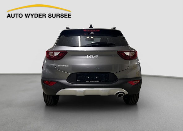 Vehicle image 4 Vehicle image 4