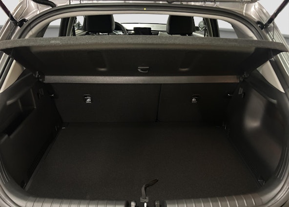 Vehicle image 15 Vehicle image 15