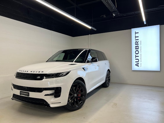 First vehicle image