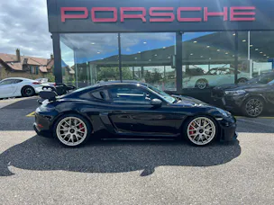 Porsche 718 Cayman GT4 RS PDK