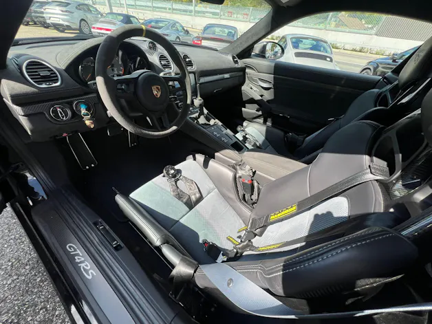 Porsche 718 Cayman GT4 RS PDK