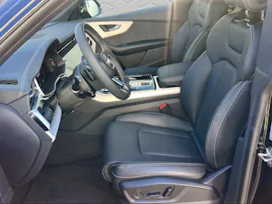 Audi Q8 SUV 55 TFSI quattro tiptronic