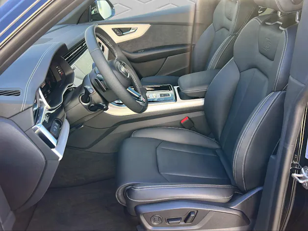 Audi Q8 SUV 55 TFSI quattro tiptronic
