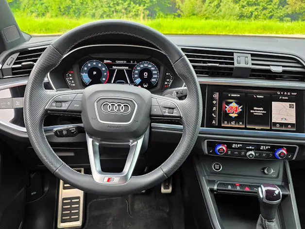 Audi Q3 35 TFSI S line Attraction S-tronic