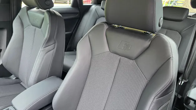 Audi Q3 35 TFSI S line Attraction S-tronic