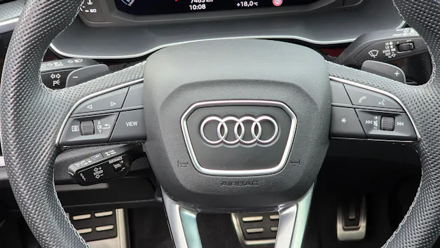 Audi Q3 35 TFSI S line Attraction S-tronic