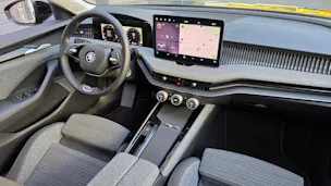 Škoda Superb Combi 2.0 TDi Selection 4x4 DSG