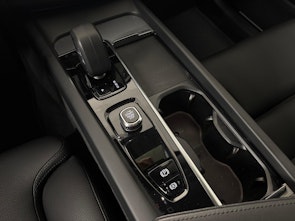 Vehicle image VOLVO XC60 2.0 B4 MH Core