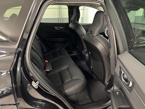 Vehicle image VOLVO XC60 2.0 B4 MH Core