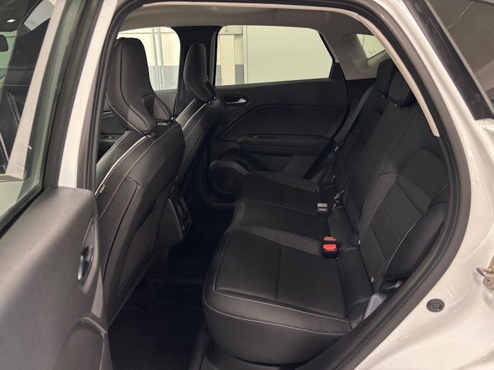 Vehicle image MITSUBISHI ASX