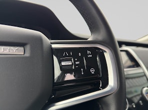 Vehicle image LAND ROVER Discovery Sport 2.0 SD4 200 SE