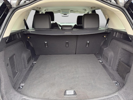 Vehicle image 13 Vehicle image 13