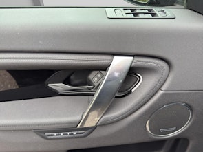 Vehicle image LAND ROVER Discovery Sport 2.0 SD4 200 SE