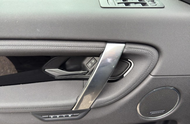 Vehicle image 12 Vehicle image 12