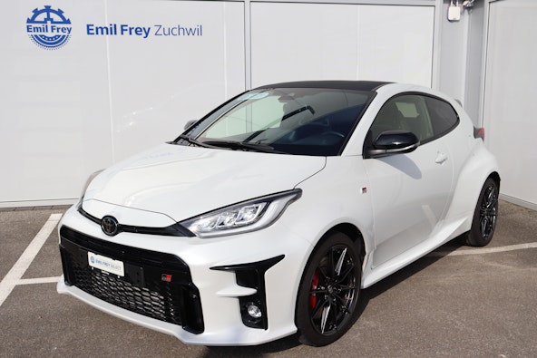 First vehicle image