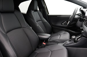 Vehicle image TOYOTA Yaris 1.5 VVT-i HSD Premium