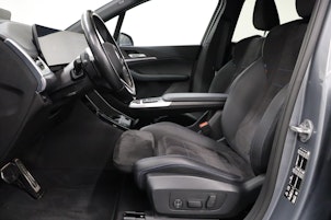 Vehicle image BMW 223i xDrive Active Tourer