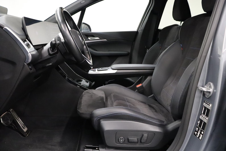 Vehicle image BMW 2 SERIES