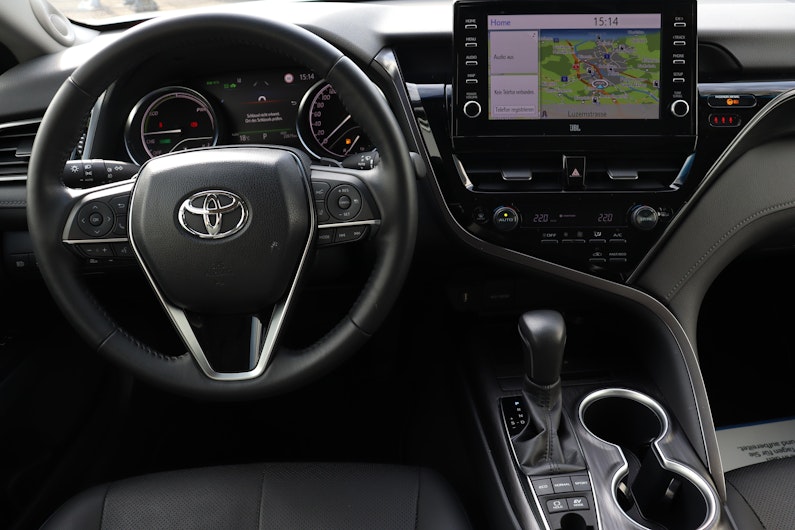 Vehicle image TOYOTA CAMRY