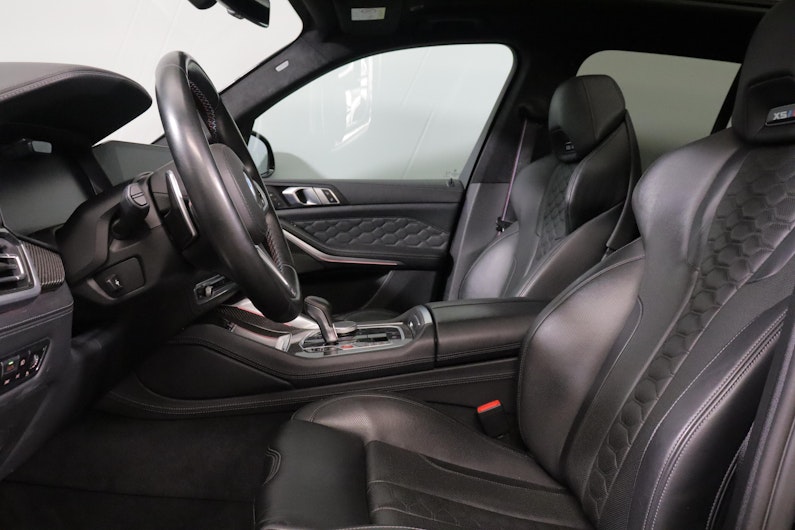 Vehicle image BMW X5M