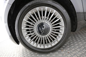 Vehicle image FIAT 500 Cabrio Icon