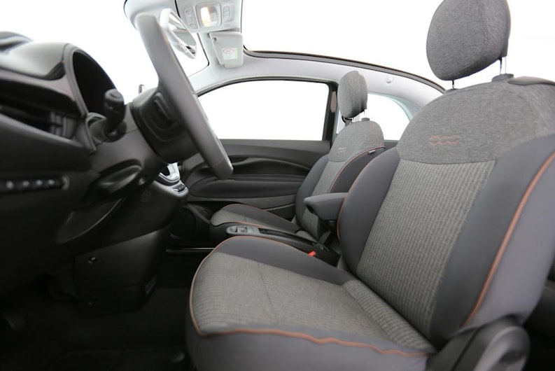 Vehicle image FIAT 500