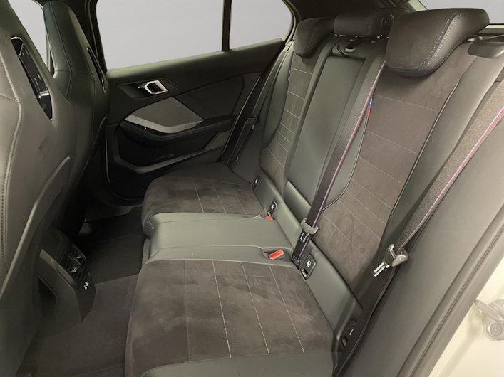 Vehicle image BMW 1 SERIES