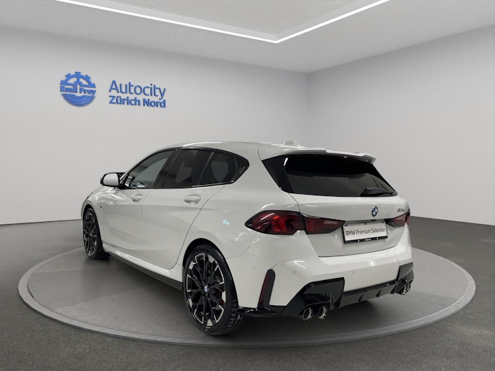 Vehicle image BMW 1 SERIES