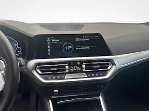 BMW 320e xDrive SAG Touring