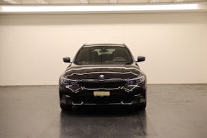 Vehicle image BMW 320e xDrive SAG Touring