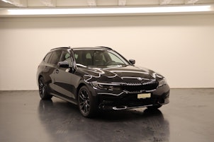 Vehicle image BMW 320e xDrive SAG Touring