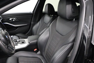 Vehicle image BMW 320e xDrive SAG Touring