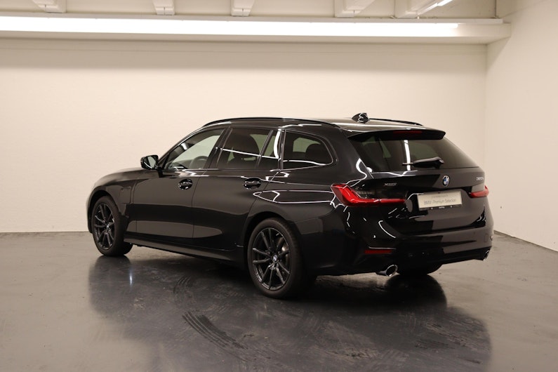 Vehicle image BMW 3 SERIES