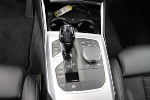 Vehicle image BMW 320e xDrive SAG Touring