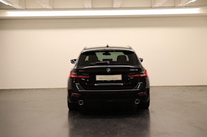 Vehicle image BMW 320e xDrive SAG Touring