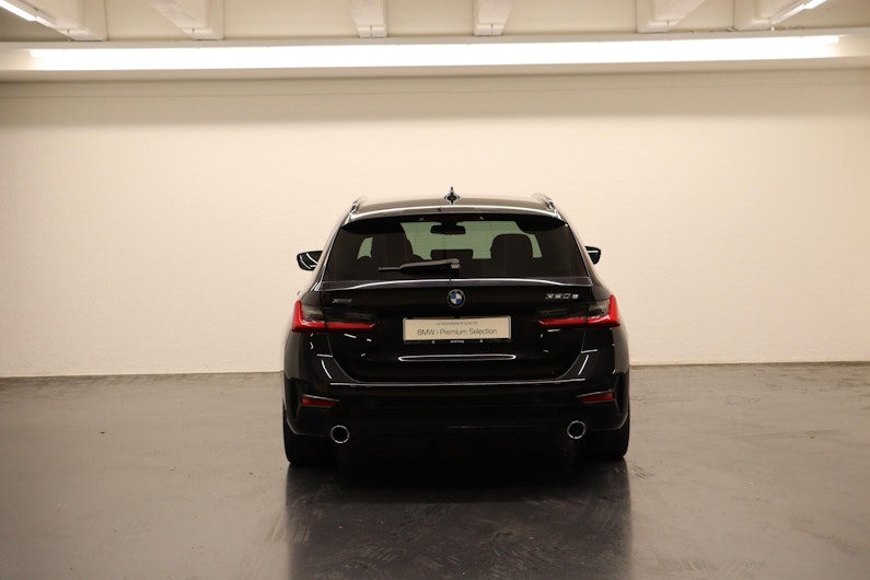 Vehicle image BMW 3 SERIES